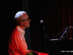 Rainer Schnelle und Anna Konanoudi am 25.04.2025